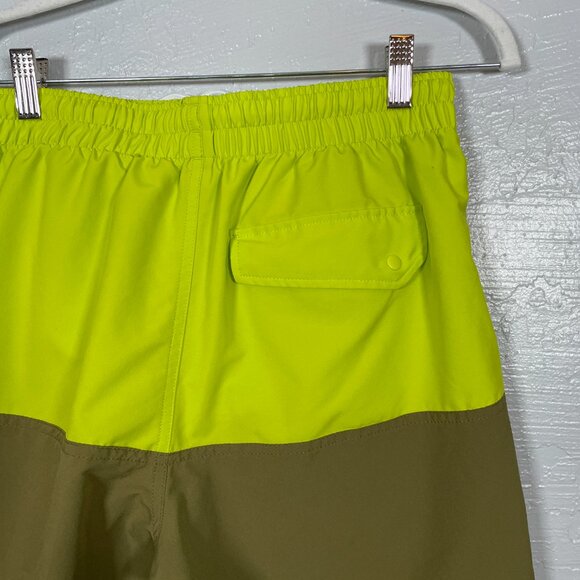 Duluth Trading Men M Green Colorblock Pier Genius Swim Trunks Shorts 9" Inseam - Picture 5 of 7